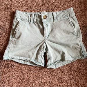 American eagle twill midi shorts